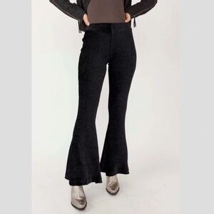 NWT FREE PEOPLE SO CHARMING VELVET FLARES TRENDING POPULAR BRAND WE THE FREE